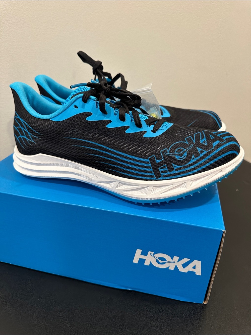 New, Hoka U Crescendo MD2